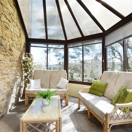 Vintage Holiday In Carlton With Private Garden * ليبرن