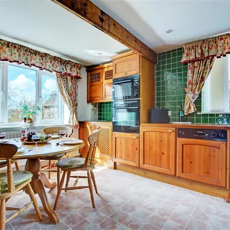 Vintage Holiday In Carlton With Private Garden * ليبرن